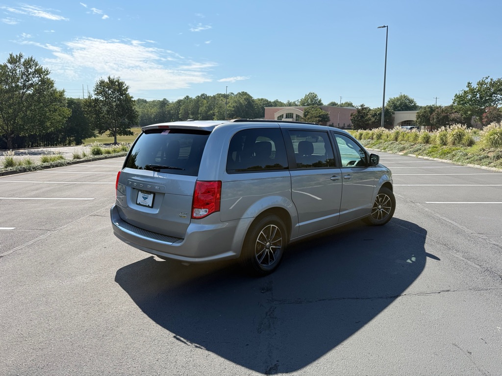 Photo 6 of this DODGE GRAND CARAVAN