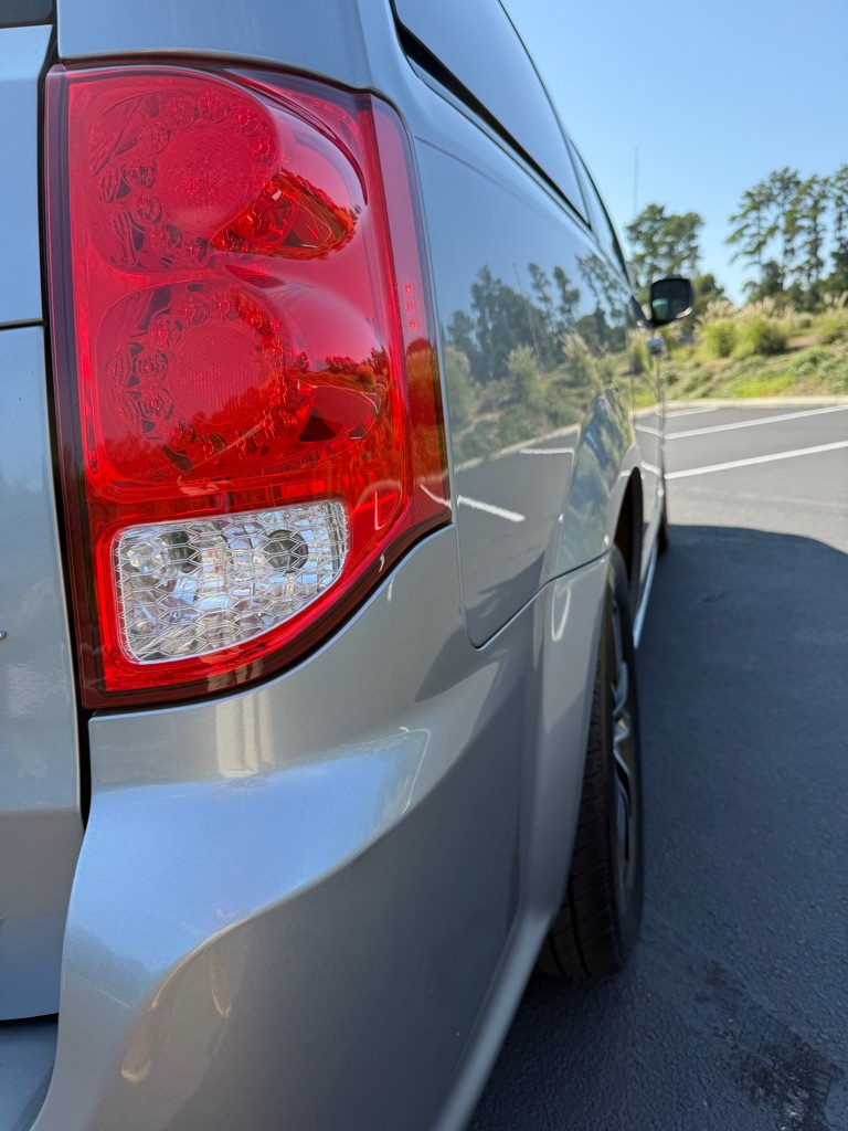 Photo 35 of this DODGE GRAND CARAVAN
