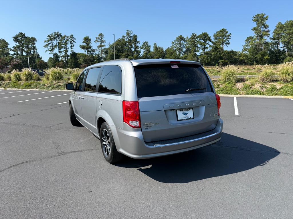 Photo 8 of this DODGE GRAND CARAVAN