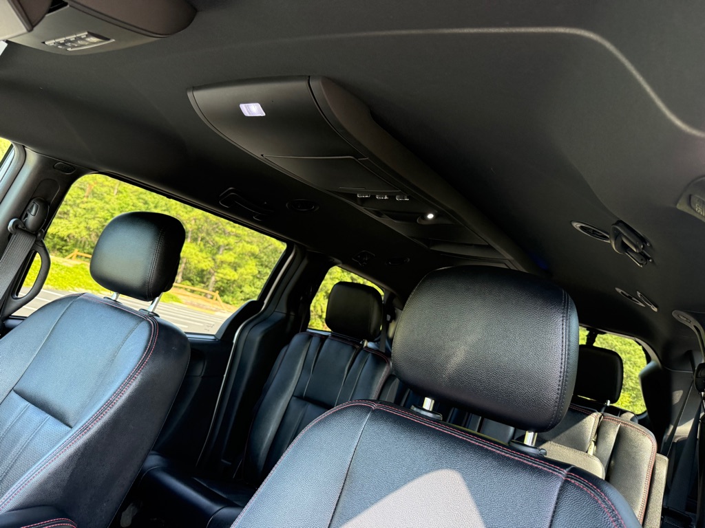 Photo 29 of this DODGE GRAND CARAVAN