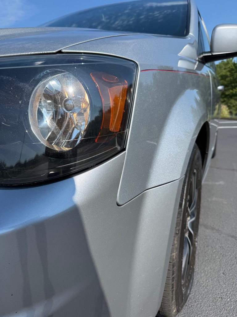 Photo 33 of this DODGE GRAND CARAVAN