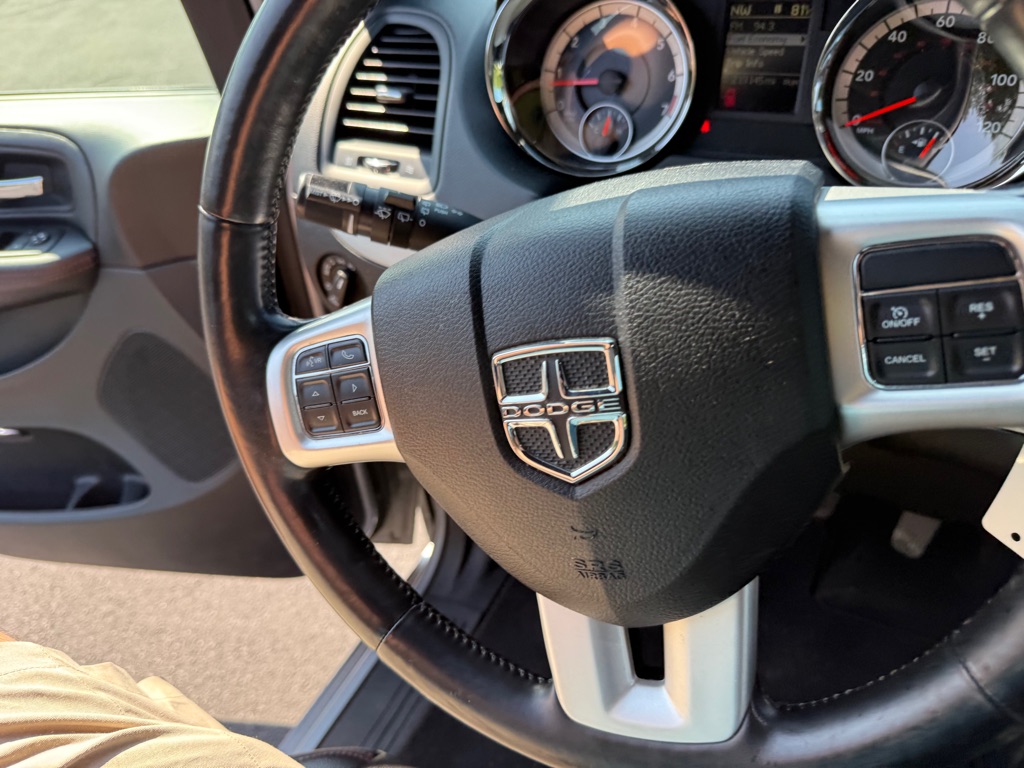 Photo 27 of this DODGE GRAND CARAVAN