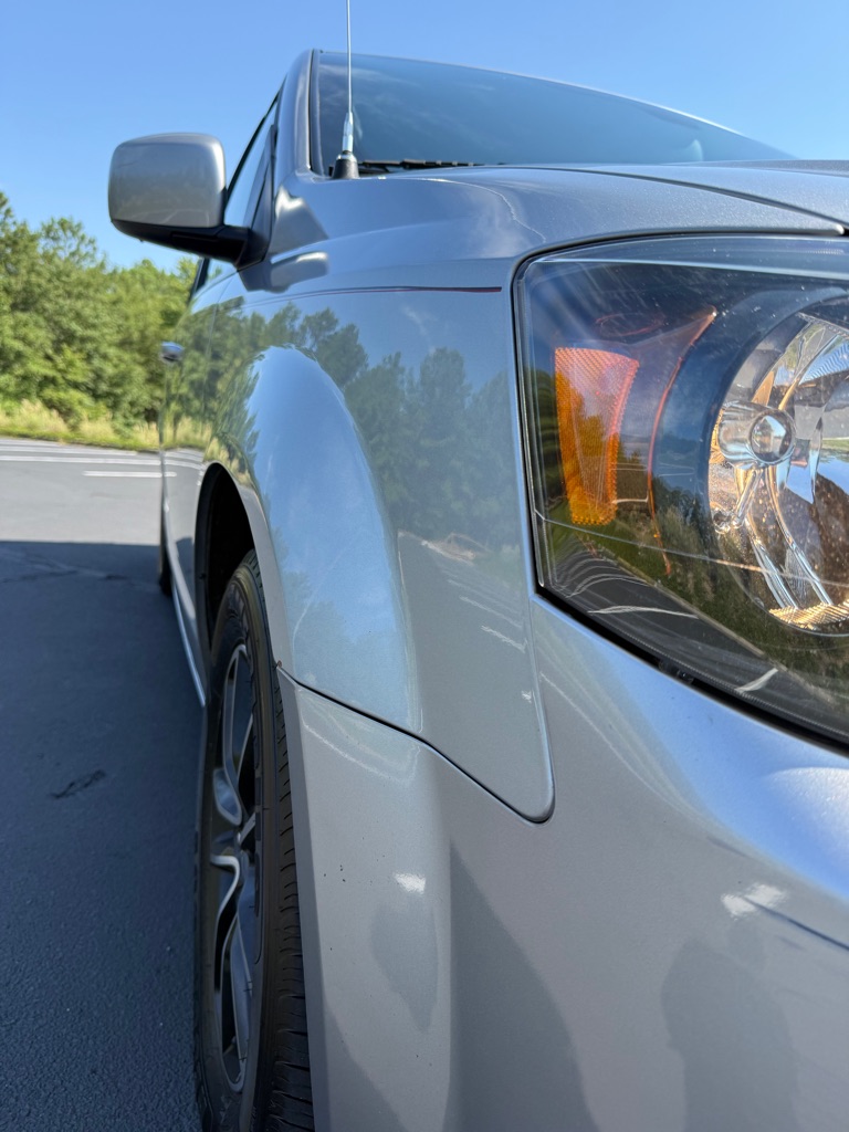 Photo 32 of this DODGE GRAND CARAVAN