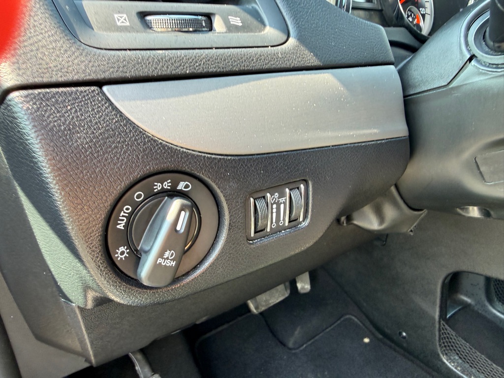 Photo 28 of this DODGE GRAND CARAVAN