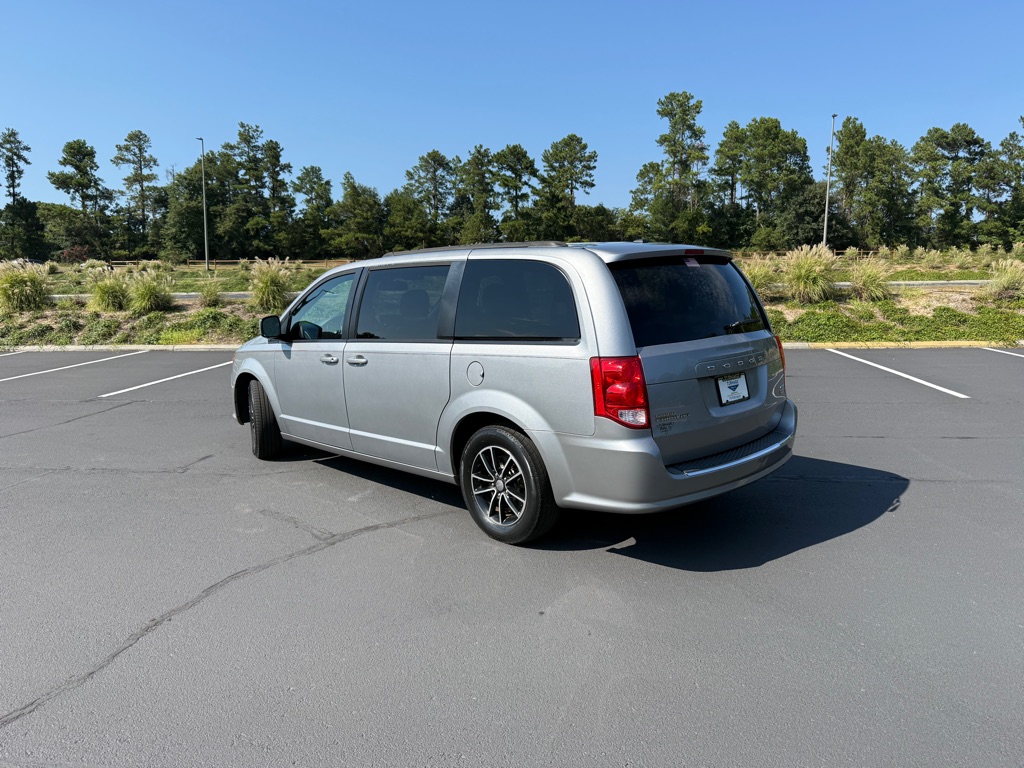 Photo 9 of this DODGE GRAND CARAVAN