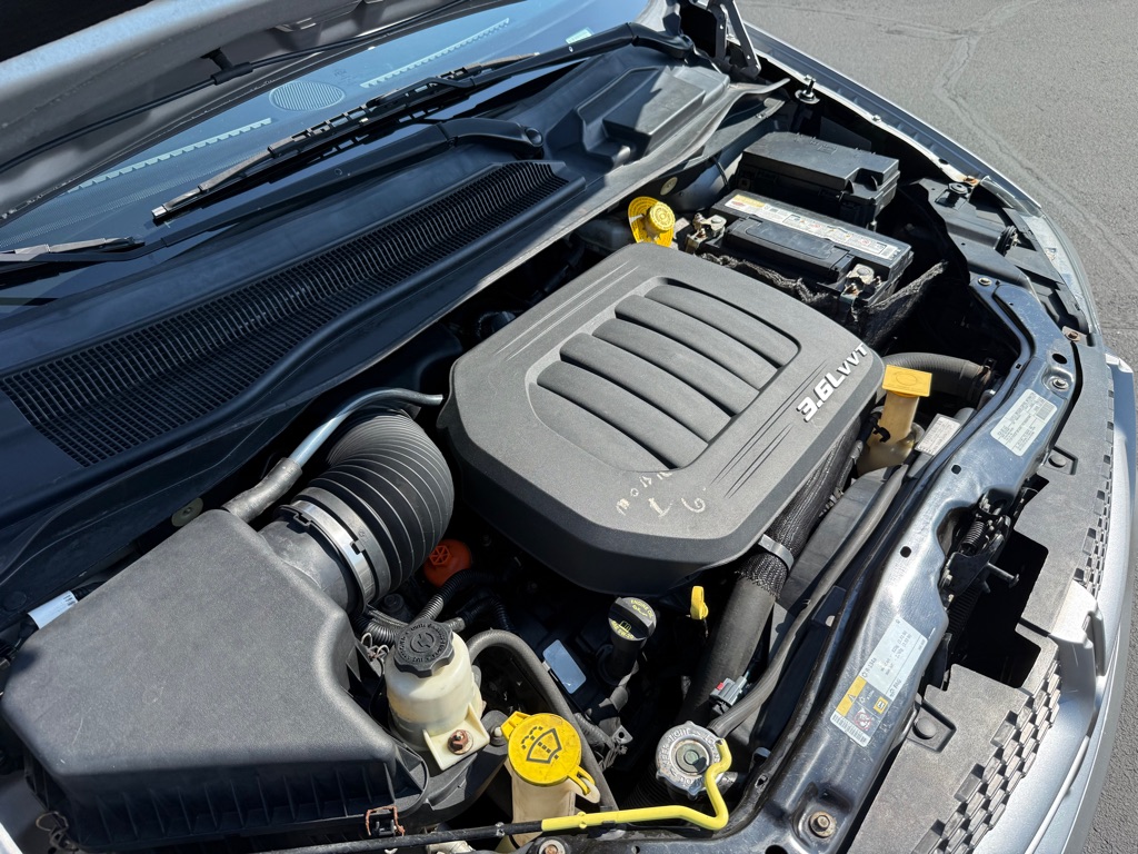 Photo 30 of this DODGE GRAND CARAVAN