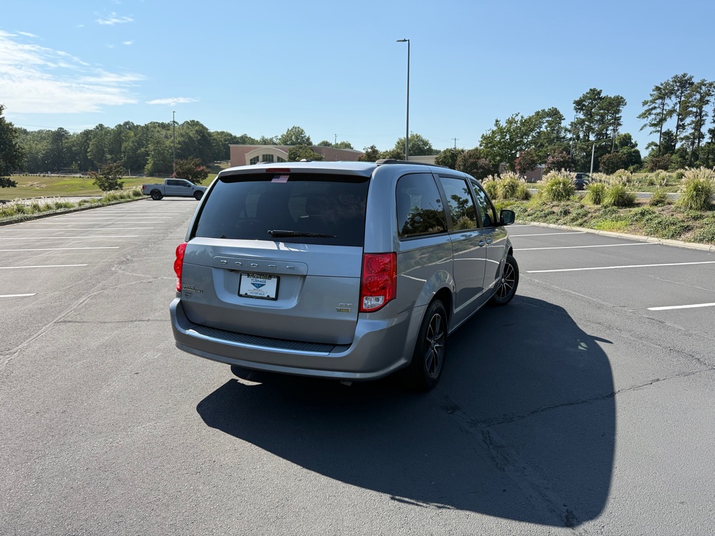 Photo 7 of this DODGE GRAND CARAVAN