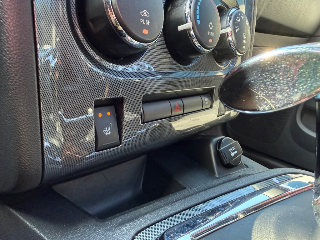 Photo 33 of this DODGE CHALLENGER