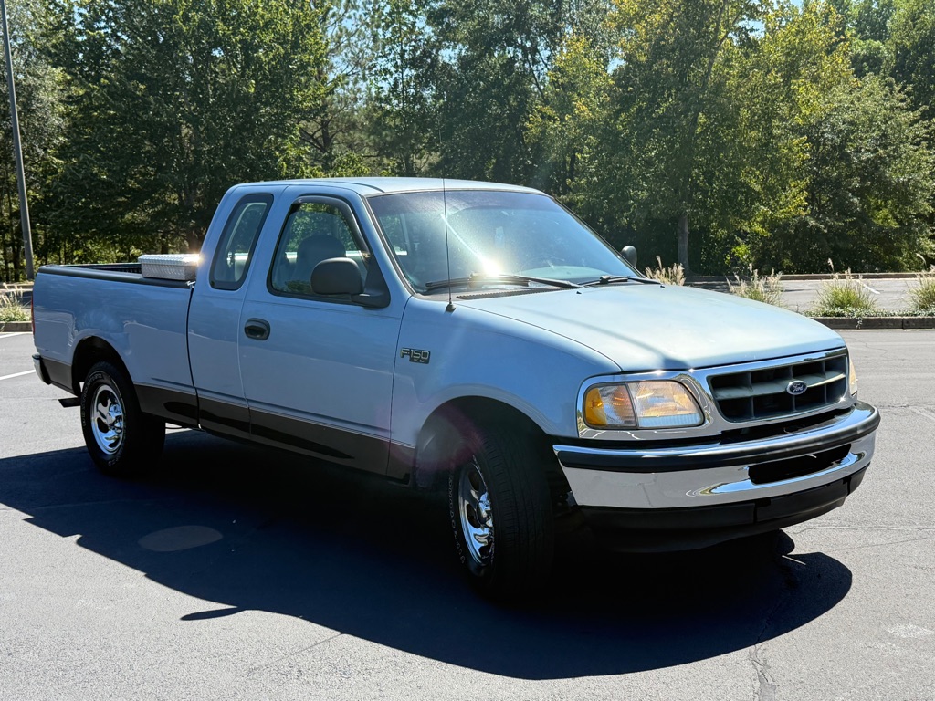 Photo 6 of this FORD F150