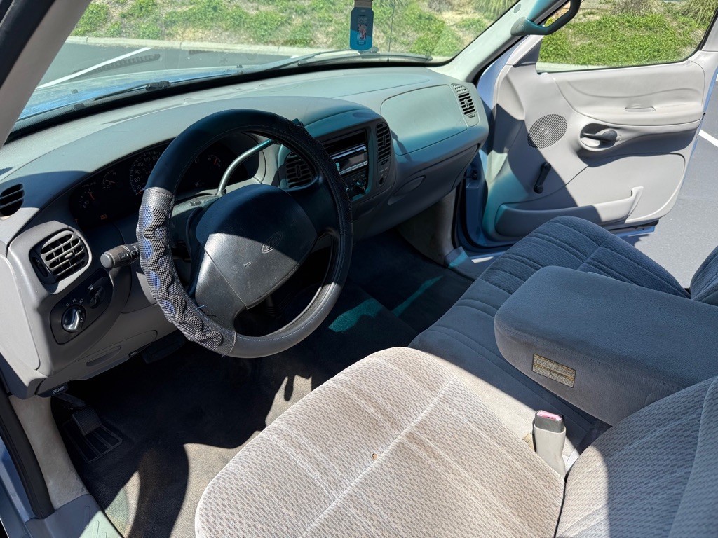 Photo 13 of this FORD F150
