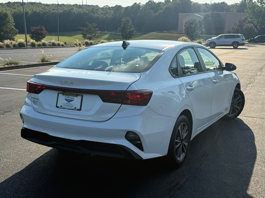 Photo 7 of this KIA FORTE