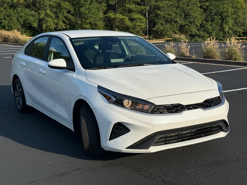 Photo 4 of this KIA FORTE