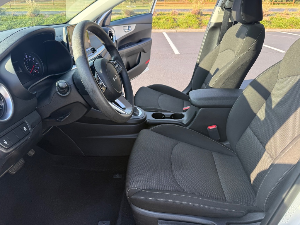 Photo 10 of this KIA FORTE