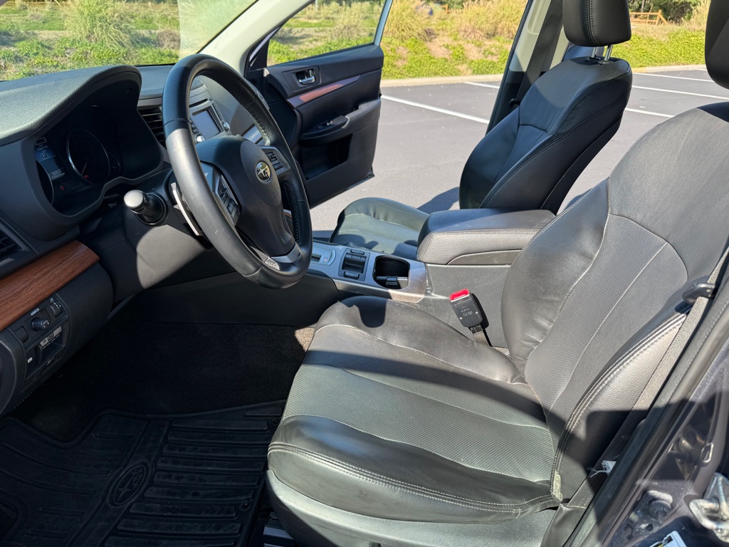 Photo 10 of this SUBARU OUTBACK