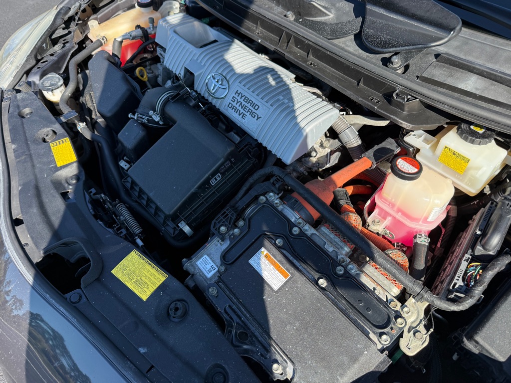 Photo 32 of this TOYOTA PRIUS