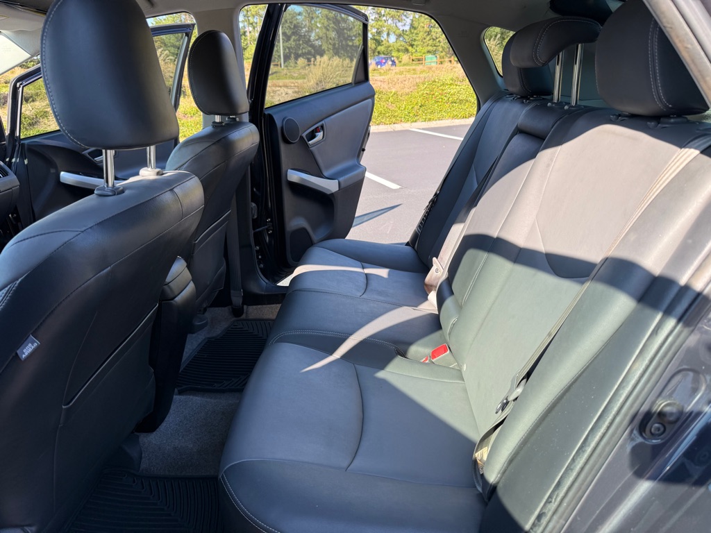 Photo 18 of this TOYOTA PRIUS