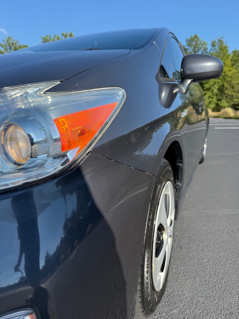 Photo 34 of this TOYOTA PRIUS