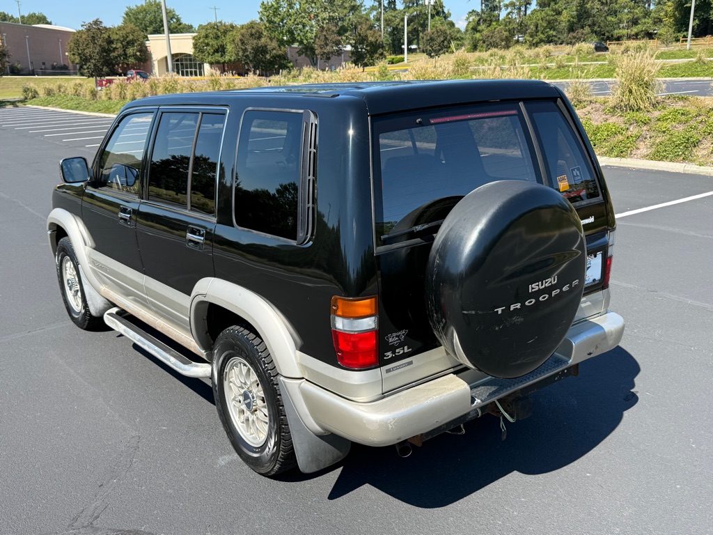 Photo 17 of this ISUZU TROOPER