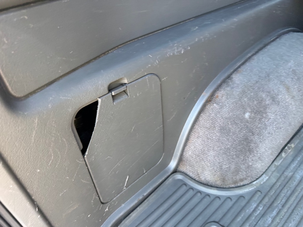 Photo 87 of this ISUZU TROOPER