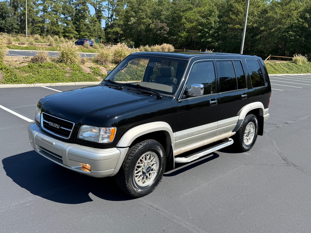 Photo 2 of this ISUZU TROOPER