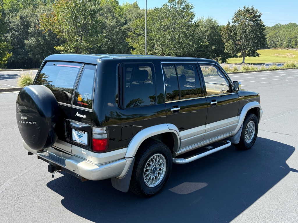 Photo 12 of this ISUZU TROOPER