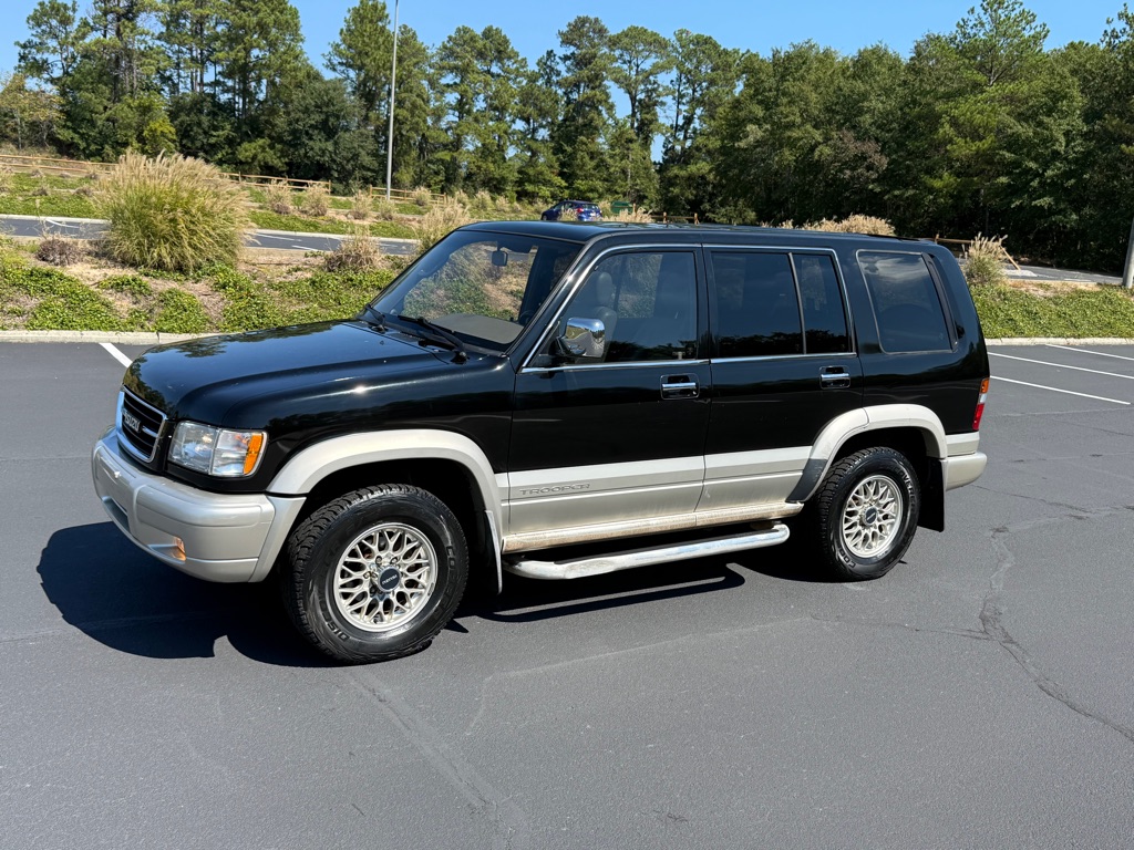 Photo 4 of this ISUZU TROOPER