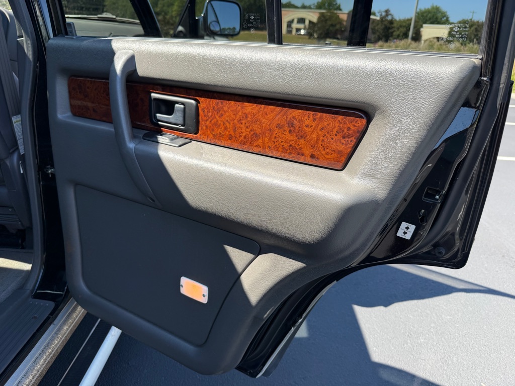 Photo 58 of this ISUZU TROOPER