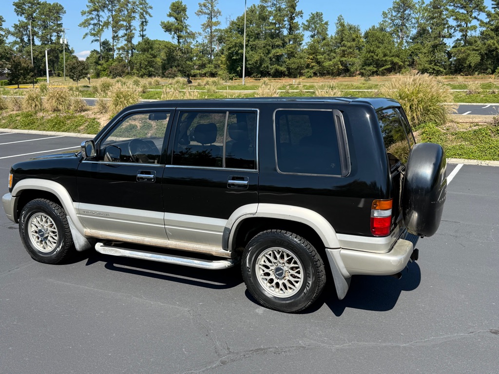 Photo 19 of this ISUZU TROOPER