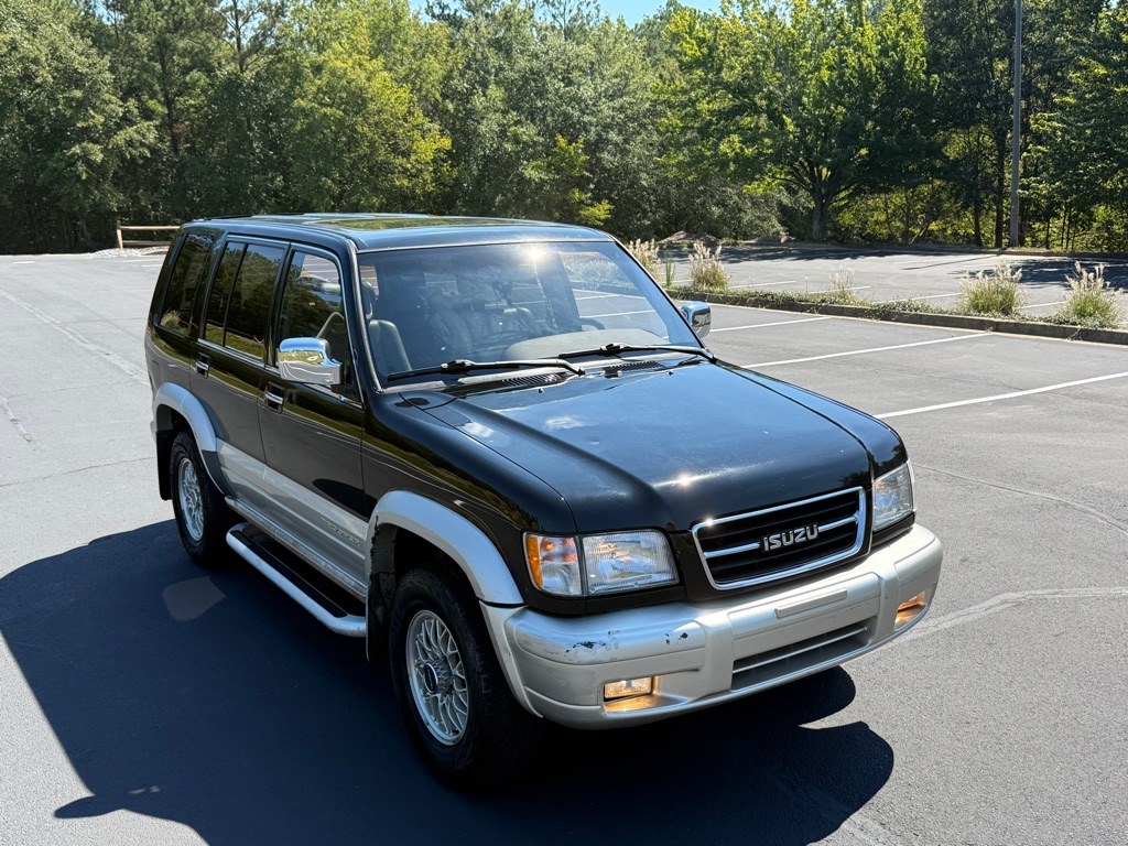 Photo 8 of this ISUZU TROOPER