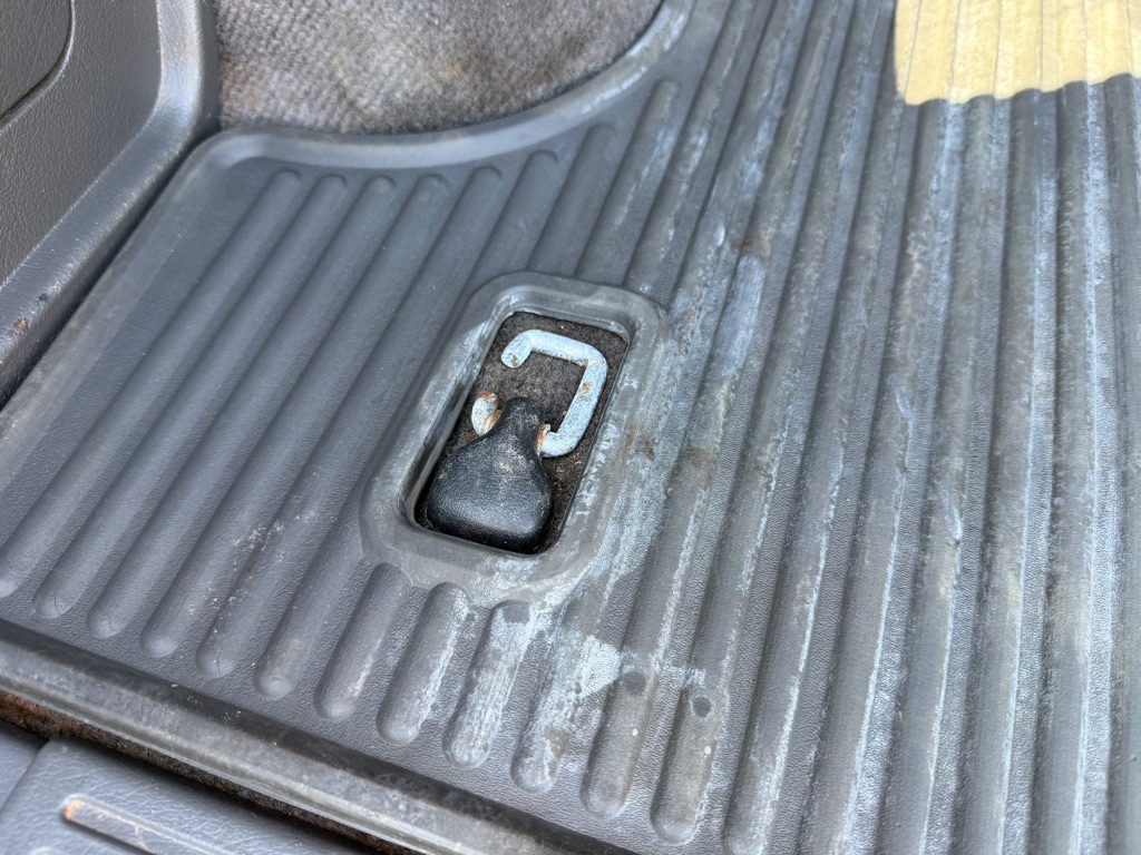 Photo 88 of this ISUZU TROOPER