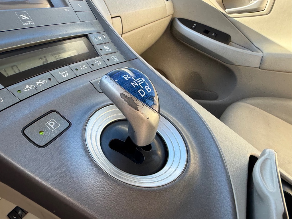 Photo 39 of this TOYOTA PRIUS