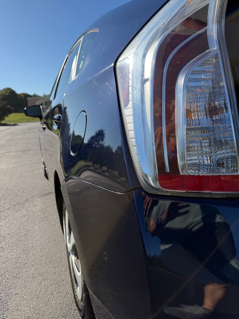 Photo 33 of this TOYOTA PRIUS