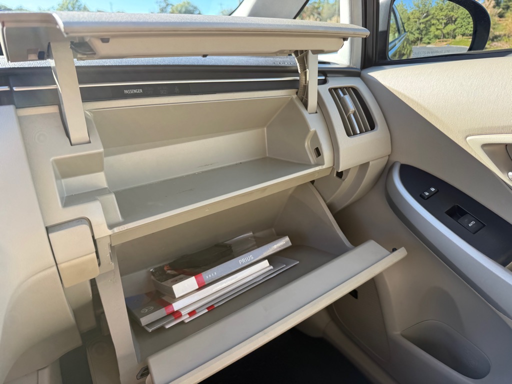 Photo 23 of this TOYOTA PRIUS