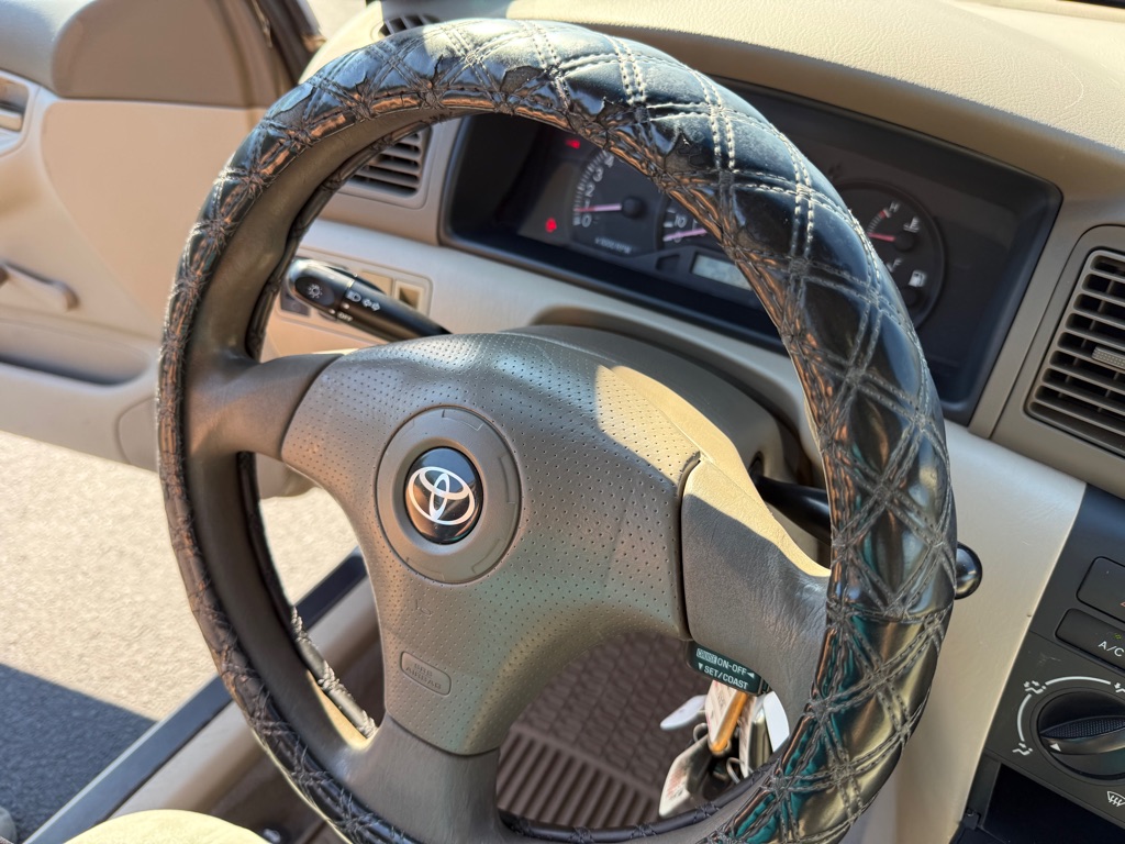 Photo 23 of this TOYOTA COROLLA