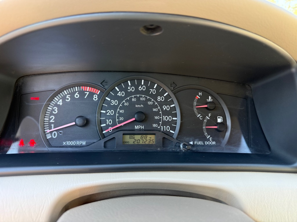 Photo 19 of this TOYOTA COROLLA