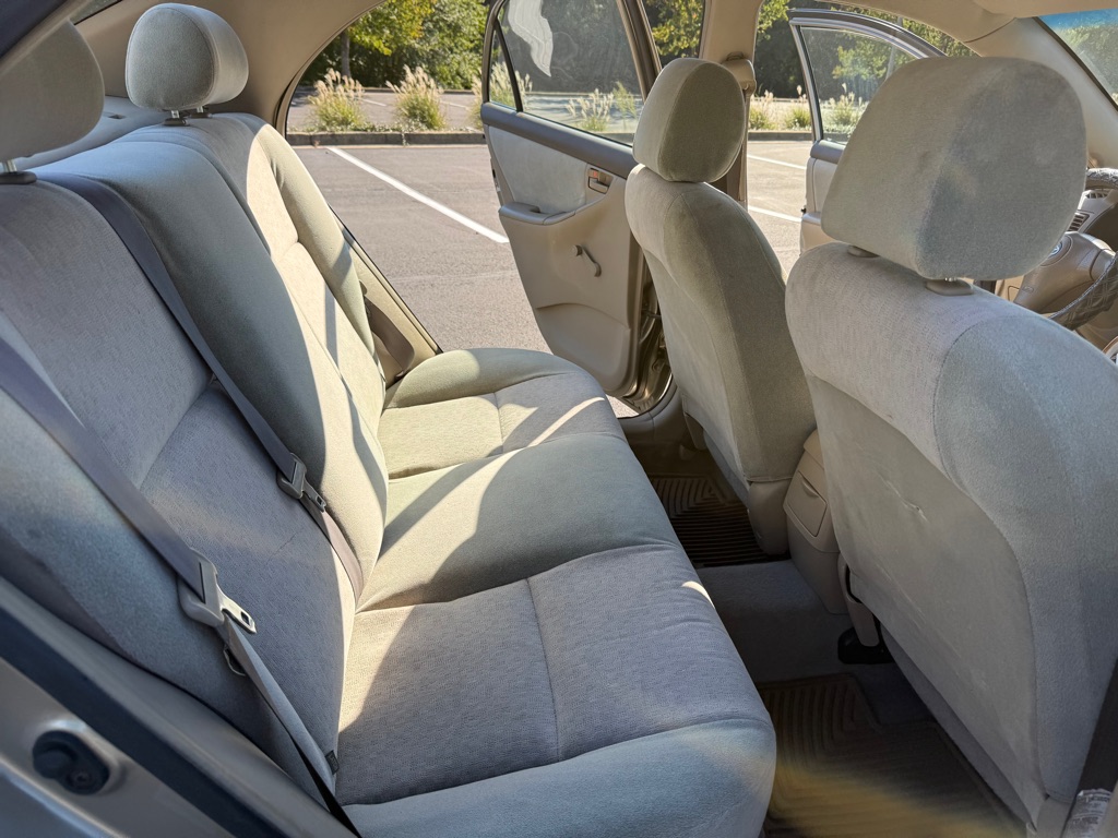 Photo 18 of this TOYOTA COROLLA