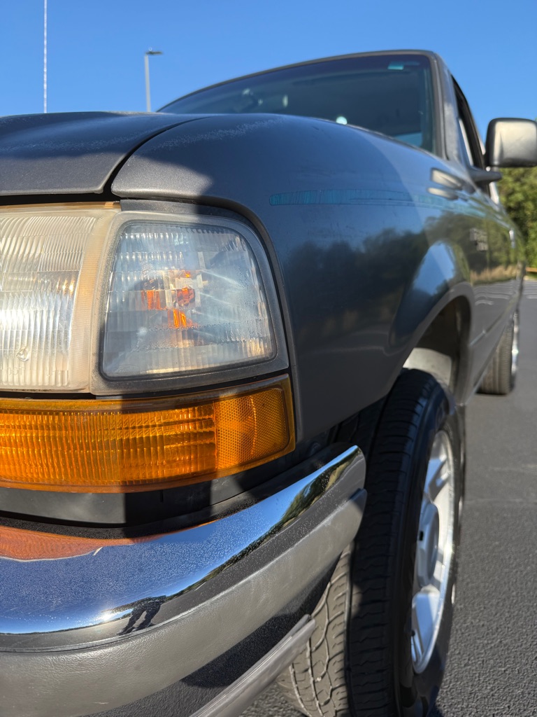 Photo 28 of this FORD RANGER