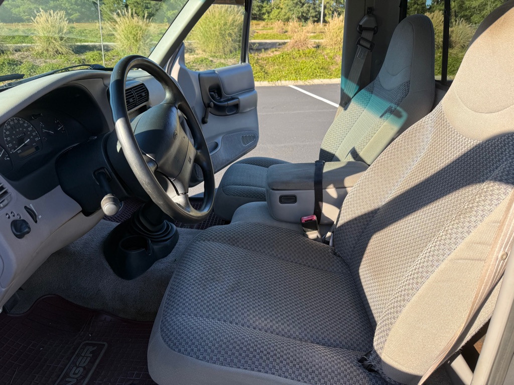 Photo 15 of this FORD RANGER