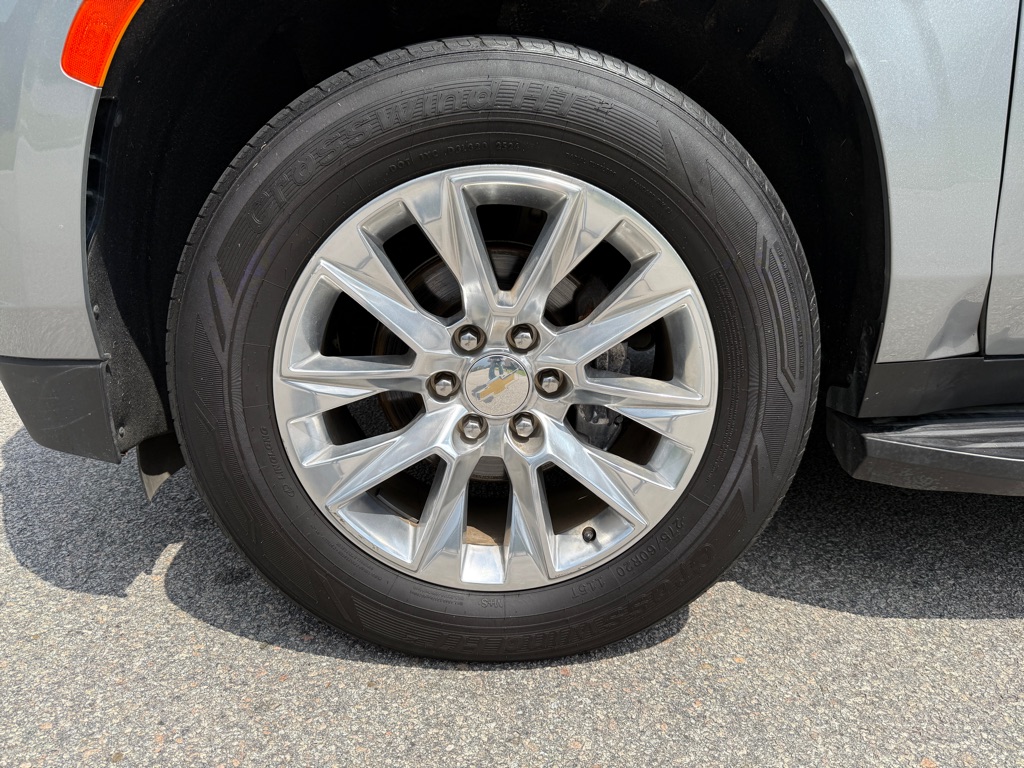 Photo 7 of this CHEVROLET SUBURBAN