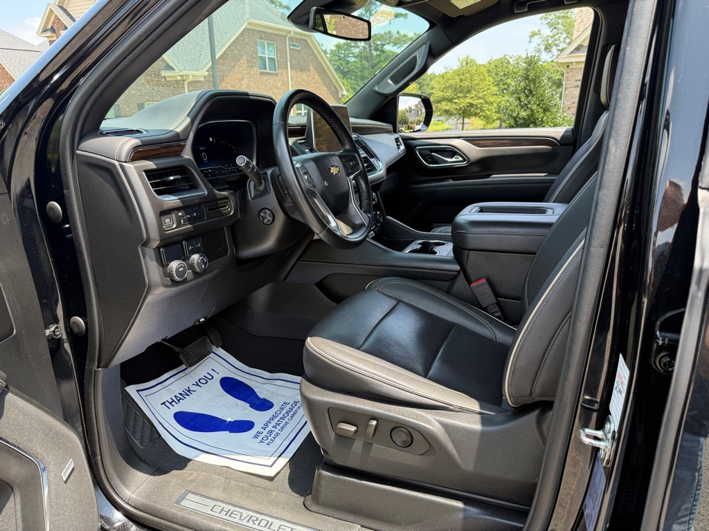 Photo 5 of this CHEVROLET TAHOE