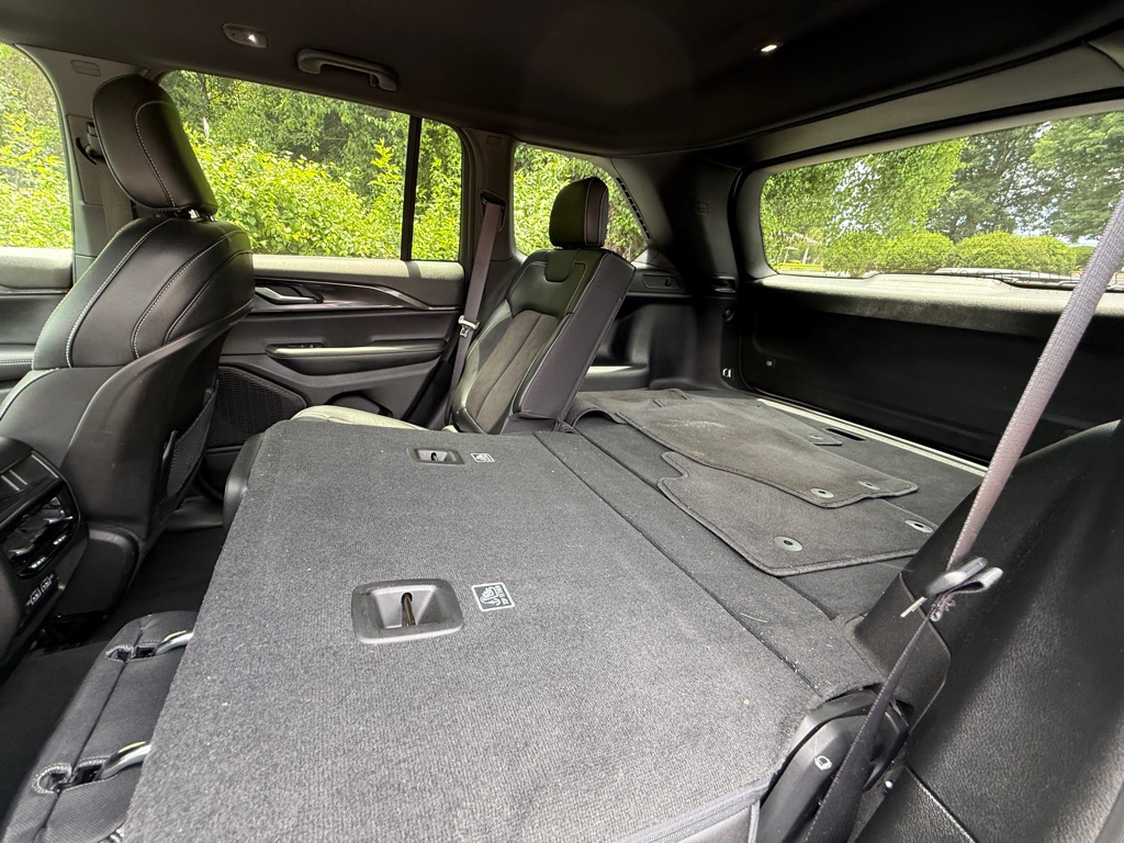 Photo 23 of this JEEP GRAND CHEROKEE