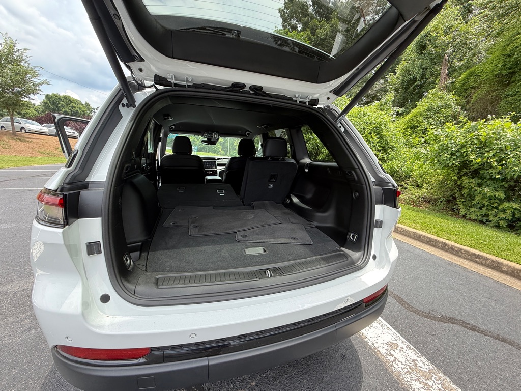 Photo 24 of this JEEP GRAND CHEROKEE
