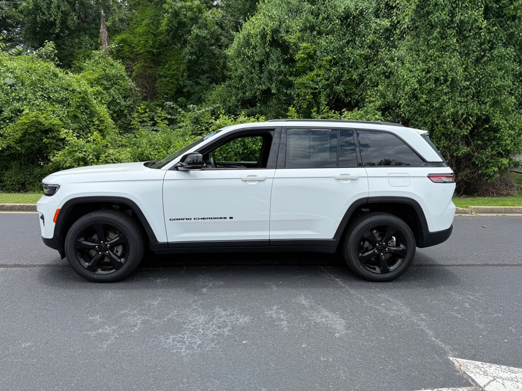 Photo 3 of this JEEP GRAND CHEROKEE