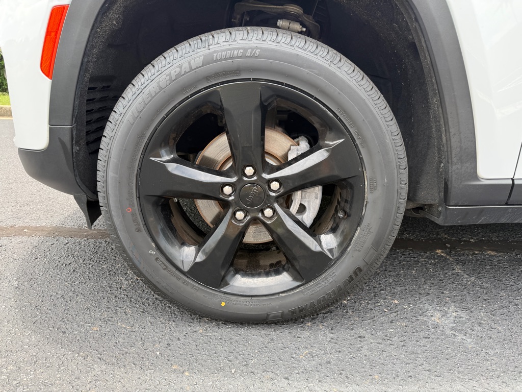 Photo 7 of this JEEP GRAND CHEROKEE