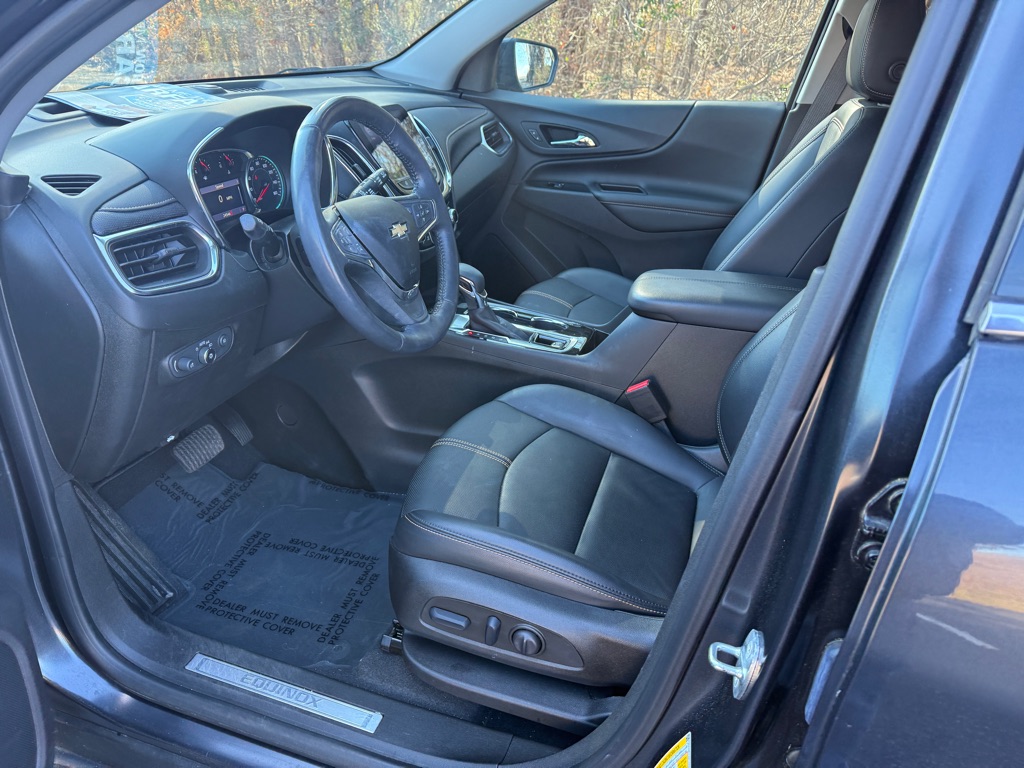 Photo 5 of this CHEVROLET EQUINOX
