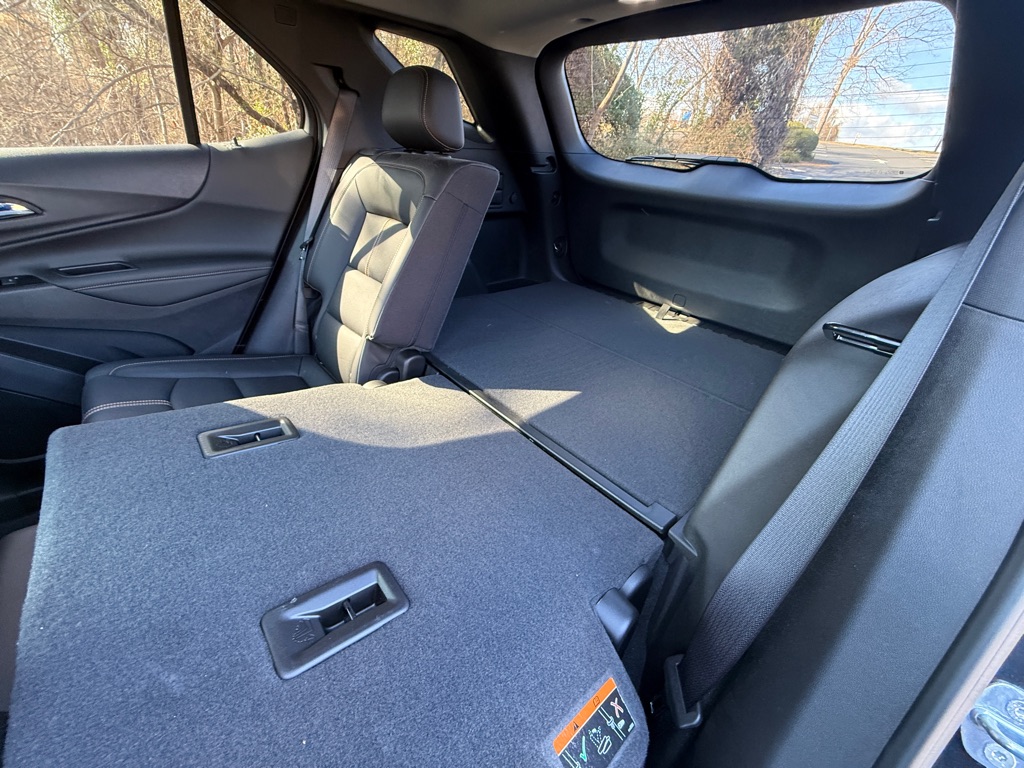 Photo 22 of this CHEVROLET EQUINOX
