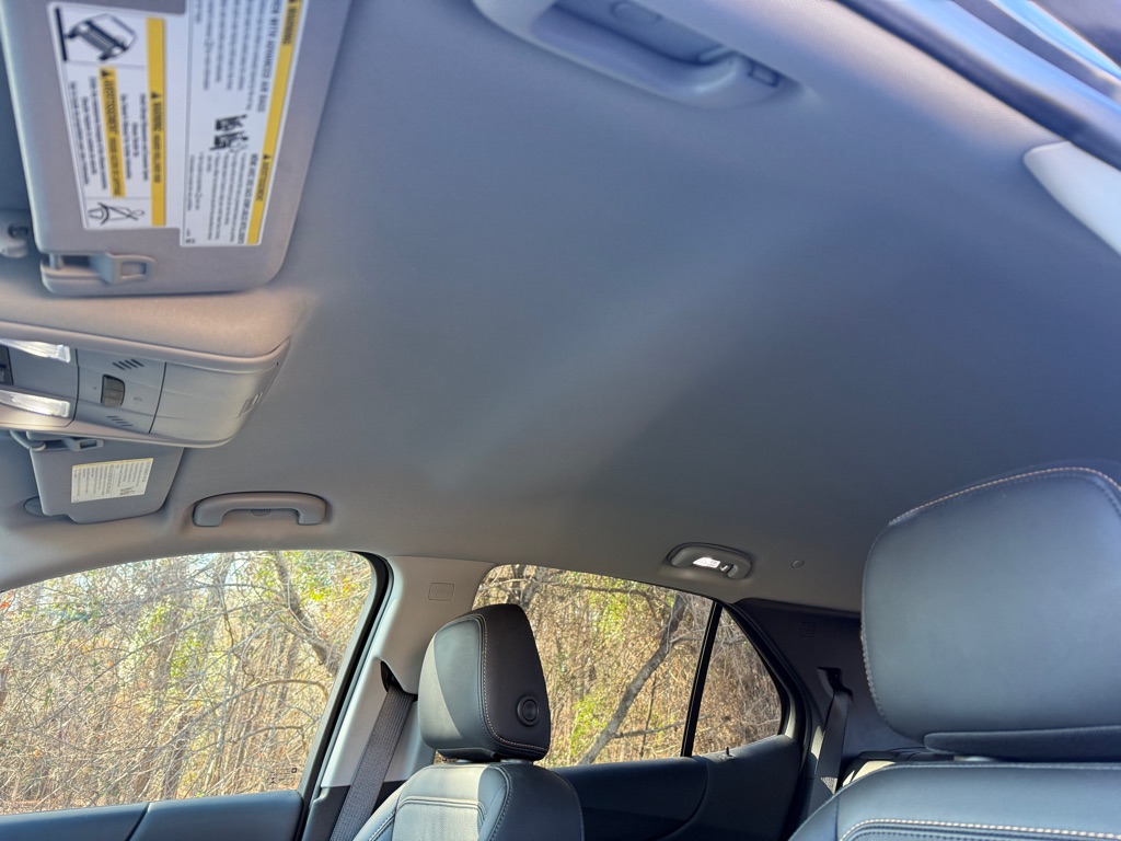 Photo 12 of this CHEVROLET EQUINOX