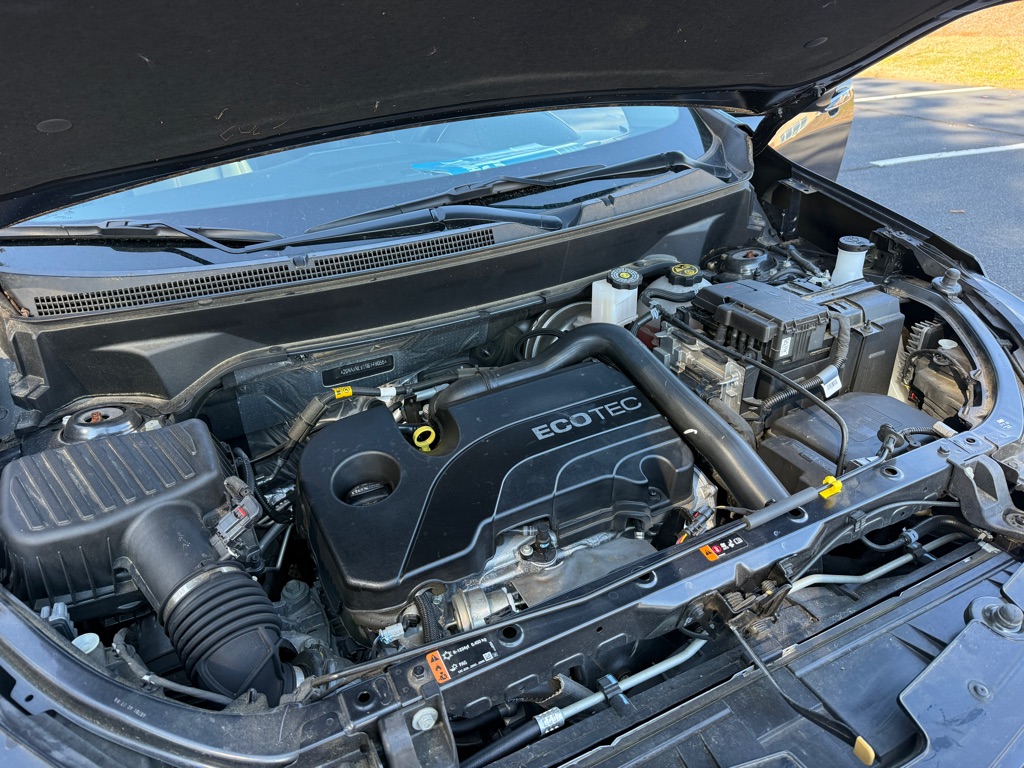 Photo 8 of this CHEVROLET EQUINOX