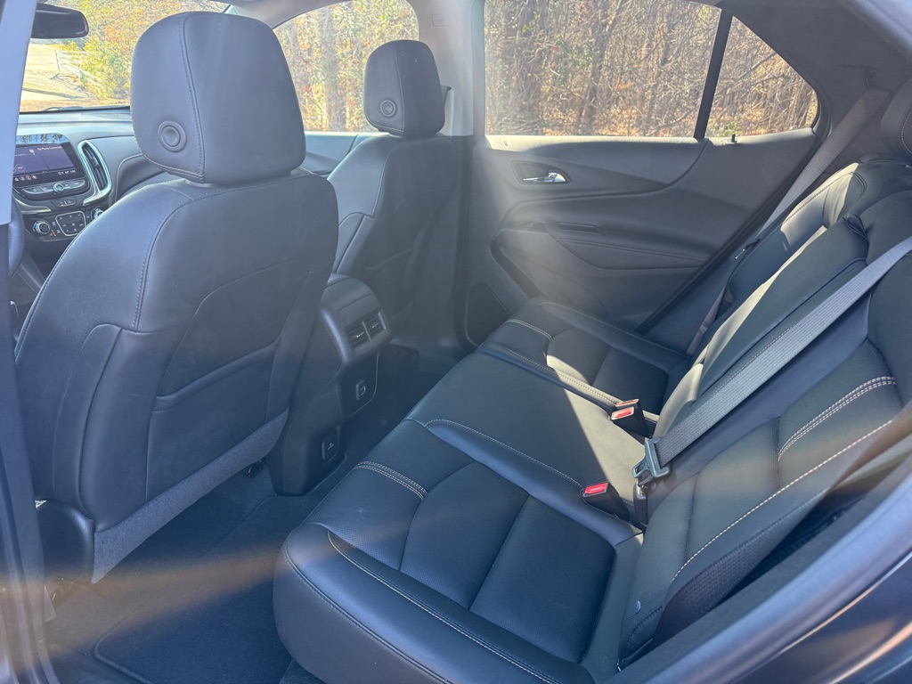 Photo 21 of this CHEVROLET EQUINOX