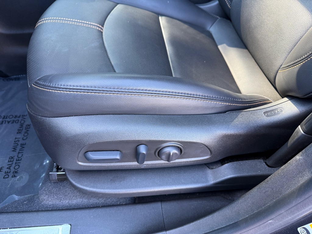 Photo 10 of this CHEVROLET EQUINOX